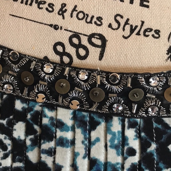 V Christina Top - Picture 7 of 8